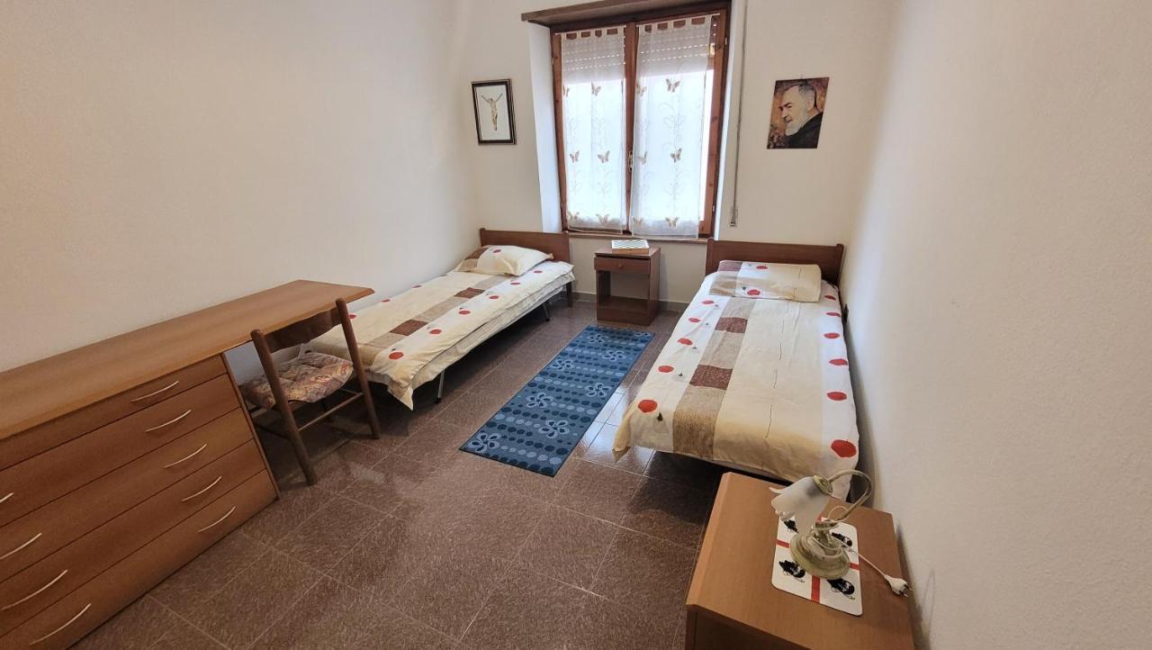 Holiday Maria Luisa Villa Galtelli Ngoại thất bức ảnh