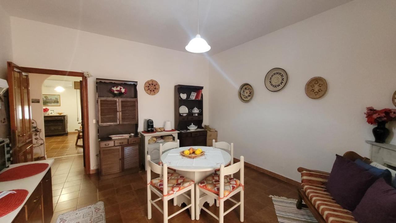 Holiday Maria Luisa Villa Galtelli Ngoại thất bức ảnh