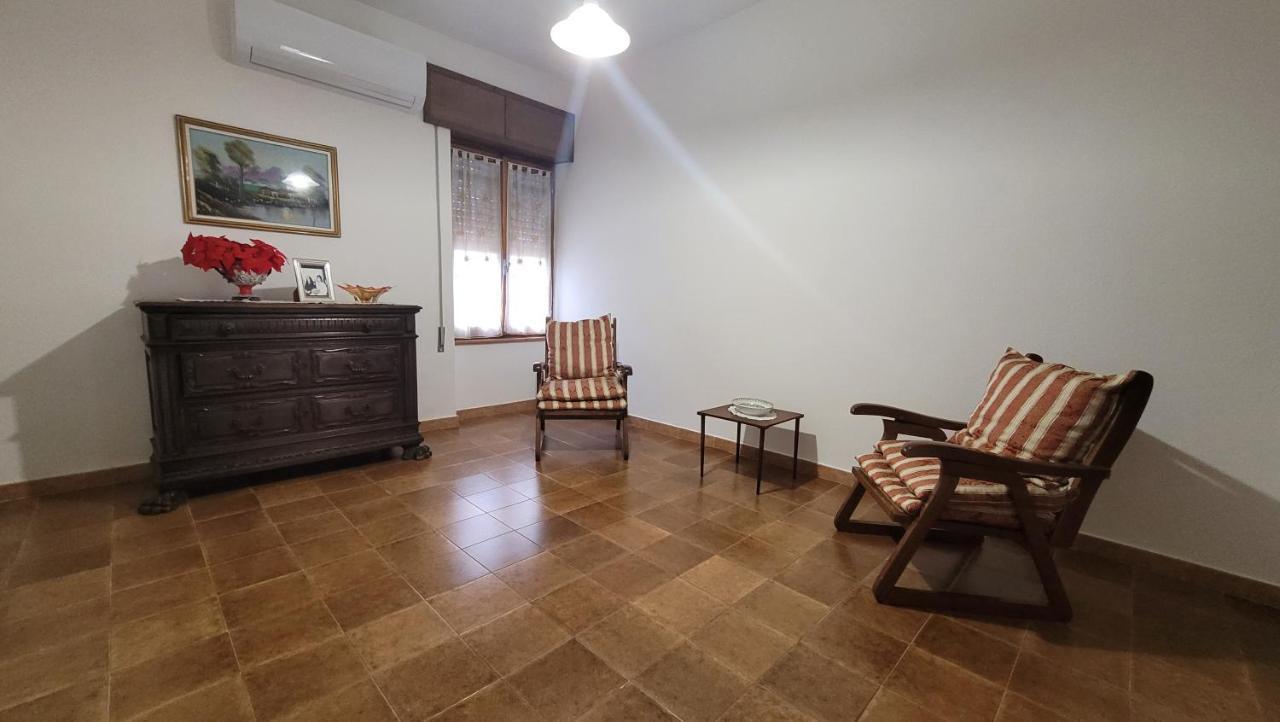 Holiday Maria Luisa Villa Galtelli Ngoại thất bức ảnh